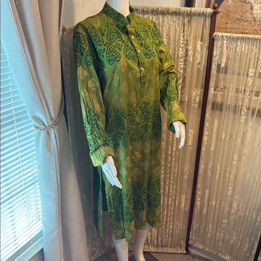 Green Paisley Long Sleeve Dress Pockets Slits on sides